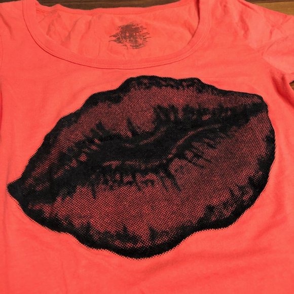 GLAD NEWS T Shirt (Japanese brand) - Picture 8 of 12